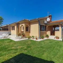 Holiday Home Nina by Interhome