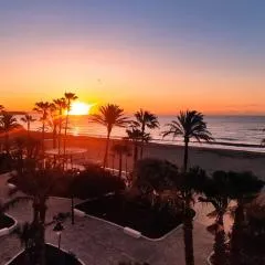 Estepona primera línea de playa, apartamento 2-4 personas