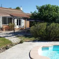 Maison de charme avec piscine privée à Velleron