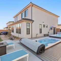 1308 Luxury Private Swim Spas, Putting Green, Ping Pong Table, and Game Room