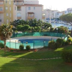 Cap d'agde Bord de mer avec piscine