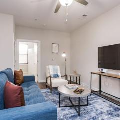 CozySuites Music Row Spacious 1BR with free parking 26