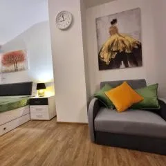 Romantické studio v podkroví na Velkém náměstí, Wi-Fi, Netflix