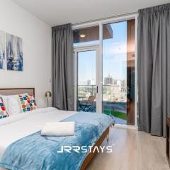 Stylish Studio - Panoramic Pool View - JVC