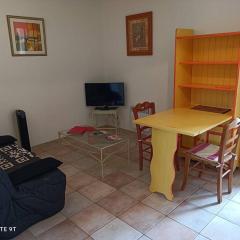 Anduze Gîte Les Lauriers au "Petit Clos des Cigales"