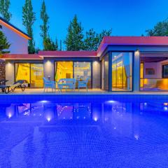 Villa Gloss kapalı ısıtmalı havuzlu tatil villası