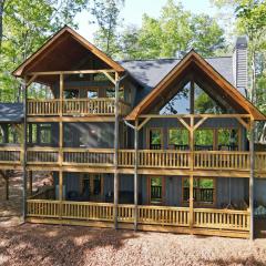 Fox Den - Amazing cabin, view, hot tub and more!