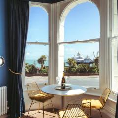 Pier Reflections - seafront apartment