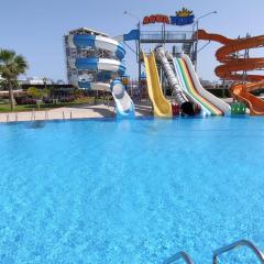 LUXURY Pool View Edelweiss Brand New 1-Bedroom Apartment with free Waterpark