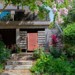 Folly Vacation 620 Entire Home plus Apt, one block to the beach and pet friendly