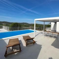 Villa Velim - Stunning view & Heated private pool