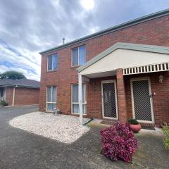5 Beds-Whole House-Carrum Beach- Patterson Lake-Fully Furnished