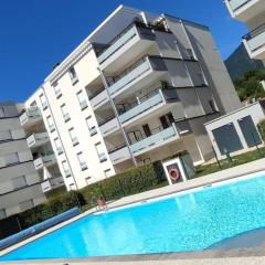 Superbe appartement en résidence avec piscine.