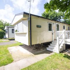 Caravan With Decking At Highfield Grange In Essex Ref 26452ba