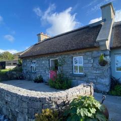 Oranuisce Thatch Cottage Ballyvaughan