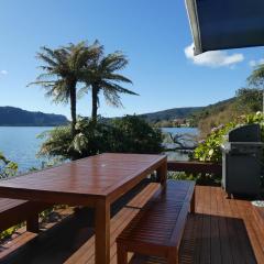 The Blue Bach - Lake Rotoiti Holiday Home