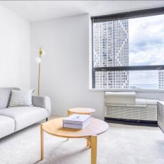 Streeterville 1BR w Gym Pool nr Navy Pier CHI-408