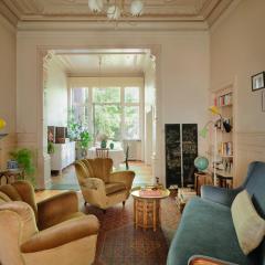 Charming and spacious house with leafy private garden close to historical center of Brussels