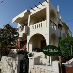 Mel Studio 1 (kalamaki)