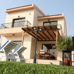 Three Bedroom Villa with private pool and landscaped garden