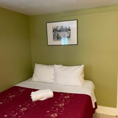Spacious Private Los Angeles Bedroom with AC & WIFI & Private Fridge near USC the Coliseum Exposition Park BMO Stadium University of Southern California