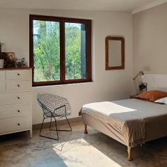 chambre privée dans maison en garrigue