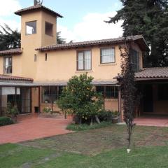 Estudio familiar en casa campestre