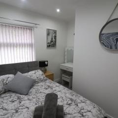 Cosy two bedroom first floor apartment