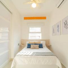 C1-12 - Acogedor apartamento dentro de las murallas de Cartagena con aire acondicionado y agua caliente