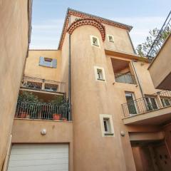 Awesome Apartment In Orange With Wifi And 2 Bedrooms