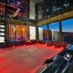 Maciejowe Wzgórze Domek z dwoma niezależnymi apartamentami ze SPA - Sauna, Jacuzzi, Tężnia, Izba Solna i Solankowa, Balia na wyłączność z hydromasażami