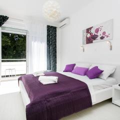 紫色魔幻公寓