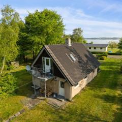 Holiday Home Bendine - 100m to the inlet in NE Jutland by Interhome