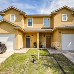 San Antonio Townhome Walk to Aquarium!