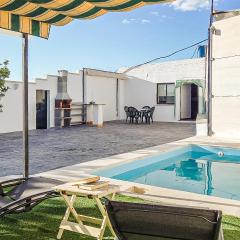 Stunning Home In Baena With Wifi, 1 Bedrooms And Outdoor Swimming Pool