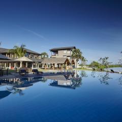 Amaranthe Bay Resort & Spa