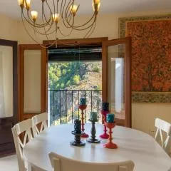 Quiet house in village center with mountains views