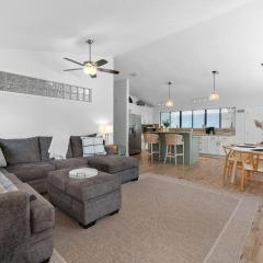 Sandpiper Cottage- Walk to Beach and Pier