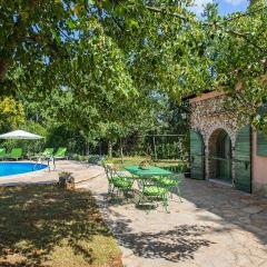 Nice Home In Pazin With 3 Bedrooms, Wifi And Outdoor Swimming Pool