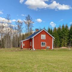 Nice Home In Tjurstorp With Kitchen