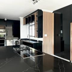 Luxury on 1B Patricia