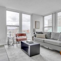 Edgewater Studio w Gym Deck Lounge nr L CHI-658