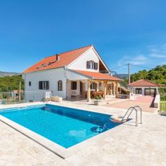 Luxury villa Lela, with the pool