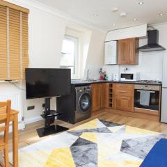 Evergreen Apartments-Flat 5, London