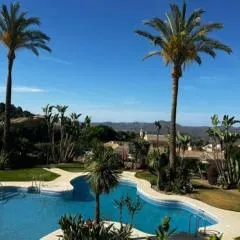 Ruim appartement, zonnig terras, Alhaurin Golf!