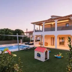Villa Diamond in Lagonissi with pool & garden