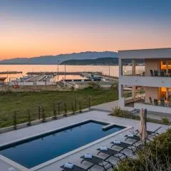 Villa Sunset Bay - amazing view and large heated pool