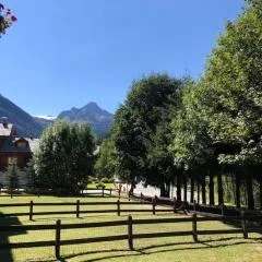 Appartamento ampio giardino adiacente piste sci 4/6 posti letto