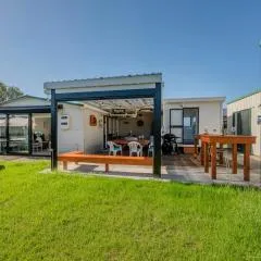Bach Relax - Whangamata Holiday Home