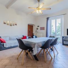Porto Mirabello & Central Station Comfy Apt x5!